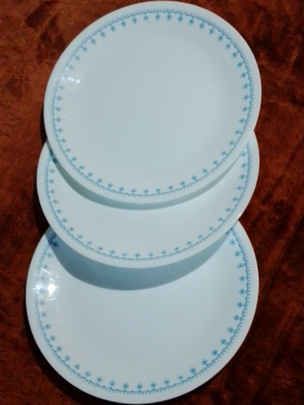 Vintage Corelle Snowflake Bluel livingware by corning mades in U.S.A 3 set